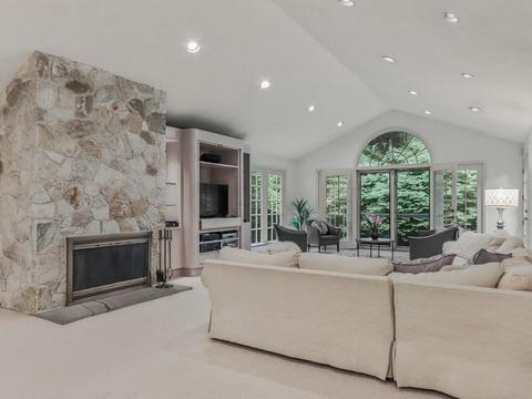 25 Farley Pond Ln, Needham, MA 02492 photo 10
