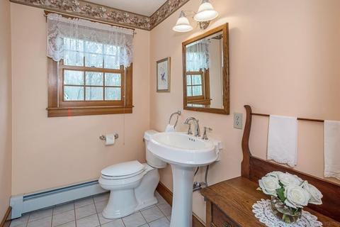 62 Hutchinson Rd, Sutton, MA 01590 photo 13