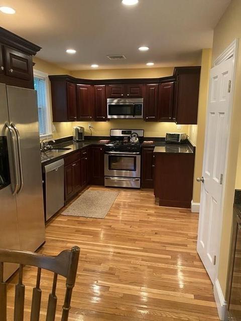 9 Waldeck, Milton, MA 02186 photo 1