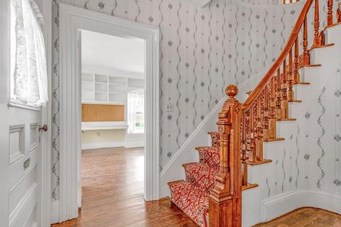 98 Corning St, Beverly, MA 01915 photo 5