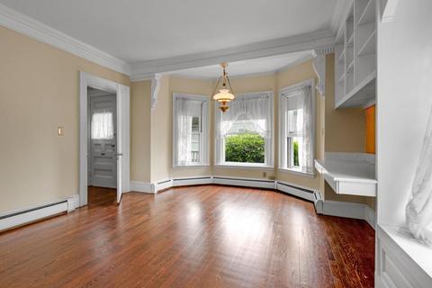 98 Corning St, Beverly, MA 01915 photo 8