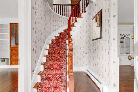 98 Corning St, Beverly, MA 01915 photo 6