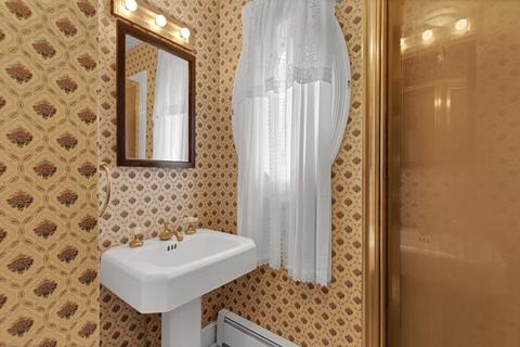 98 Corning St, Beverly, MA 01915 photo 37