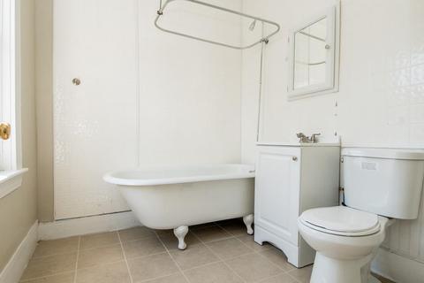 646 Birch St, Fall River, MA 02724 photo 29