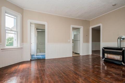 646 Birch St, Fall River, MA 02724 photo 5