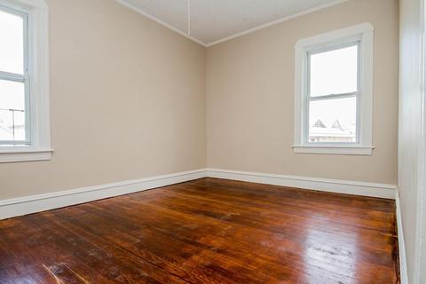 646 Birch St, Fall River, MA 02724 photo 23