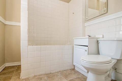 646 Birch St, Fall River, MA 02724 photo 41