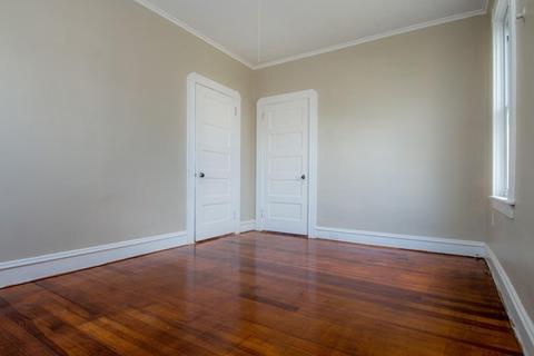 646 Birch St, Fall River, MA 02724 photo 10