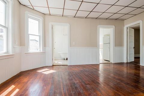 646 Birch St, Fall River, MA 02724 photo 17