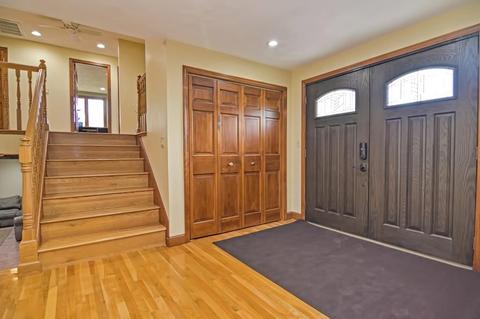 5 Pebble Pl, Stoneham, MA 02180 photo 3