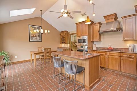 5 Pebble Pl, Stoneham, MA 02180 photo 9