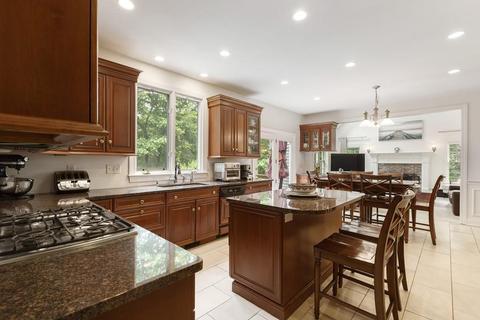 16 Moccasin Path, Natick, MA 01760 photo 12