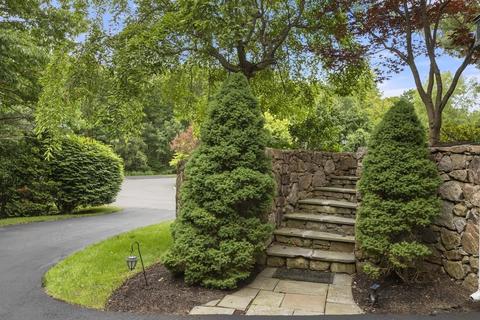 16 Moccasin Path, Natick, MA 01760 photo 3