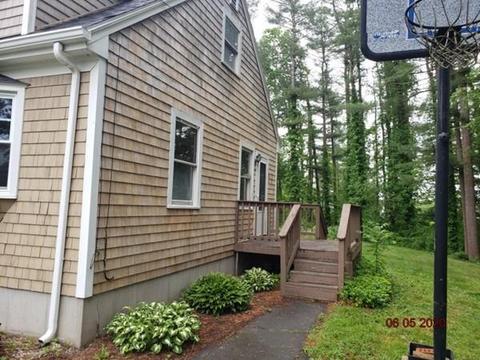 4 Sears Ln, Acushnet, MA 02743 photo 3