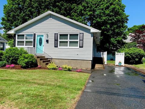 19 Lincoln St, Maynard, MA 01754 photo 2