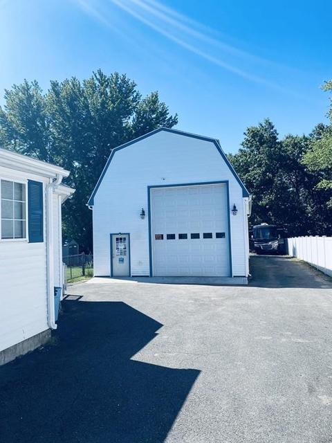 156 Kendall St, Ludlow, MA 01056 photo 2