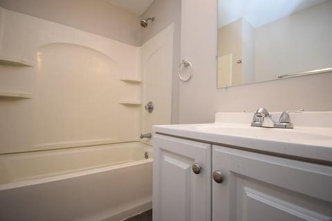 20 Bloomfield St, Springfield, MA 01108 photo 22