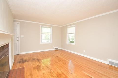 92 Jardine St, Springfield, MA 01107 photo 5
