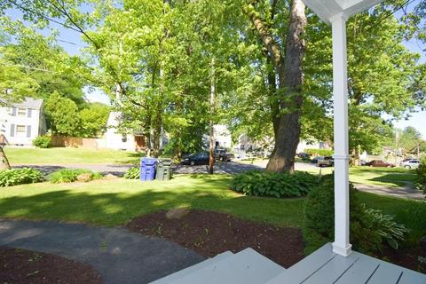 92 Jardine St, Springfield, MA 01107 photo 3