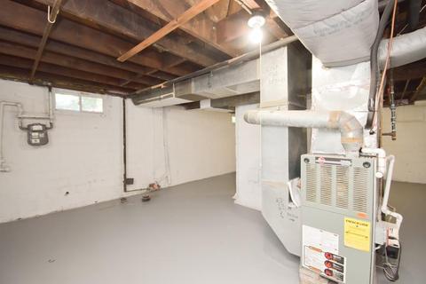 92 Jardine St, Springfield, MA 01107 photo 13