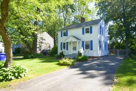 92 Jardine St, Springfield, MA 01107 photo 2