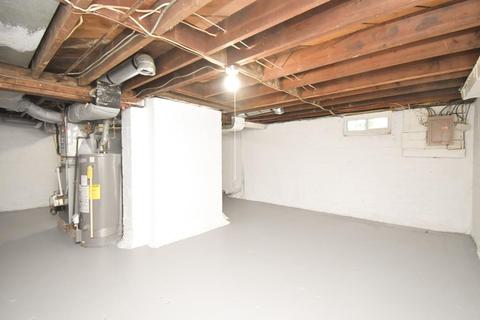 92 Jardine St, Springfield, MA 01107 photo 12