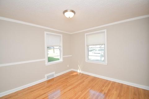92 Jardine St, Springfield, MA 01107 photo 6