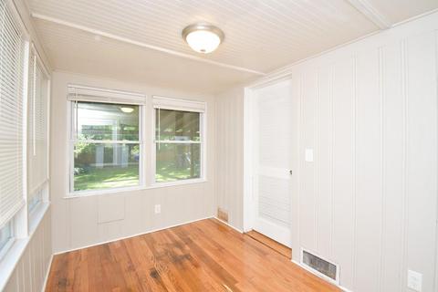 92 Jardine St, Springfield, MA 01107 photo 18