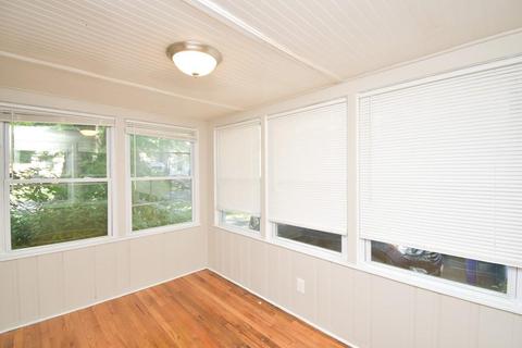 92 Jardine St, Springfield, MA 01107 photo 17