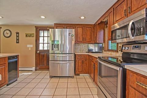 22 Maple St, Brookfield, MA 01506 photo 14