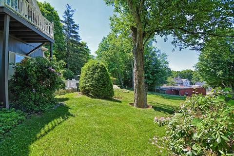 22 Maple St, Brookfield, MA 01506 photo 3