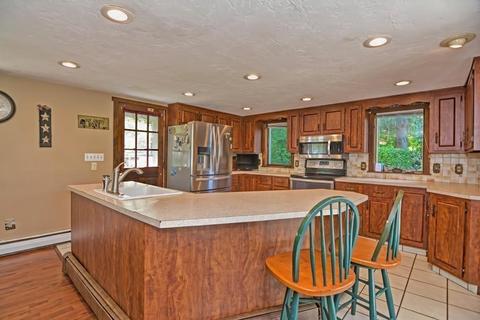 22 Maple St, Brookfield, MA 01506 photo 12