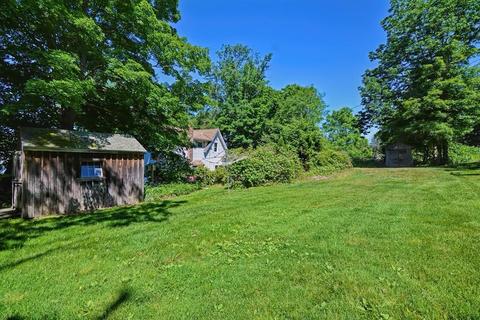 22 Maple St, Brookfield, MA 01506 photo 2