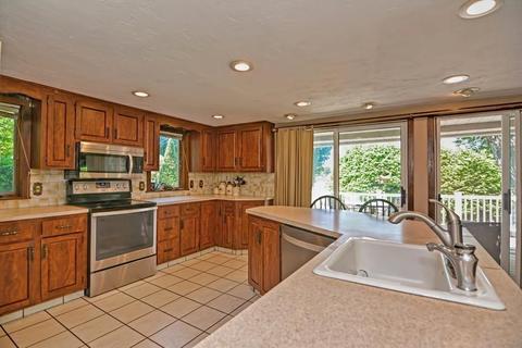 22 Maple St, Brookfield, MA 01506 photo 15