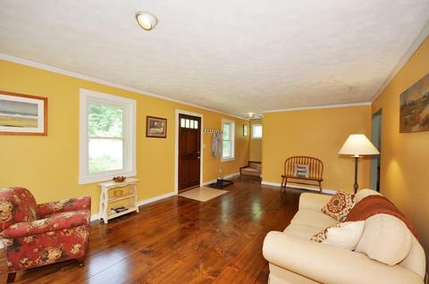 39 Seminole Rd, Acton, MA 01720 photo 4