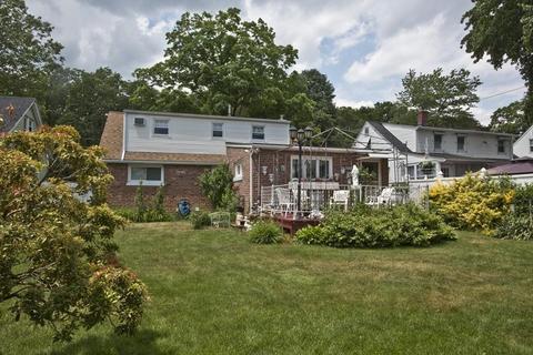 93 Francis St, Springfield, MA 01104 photo 17