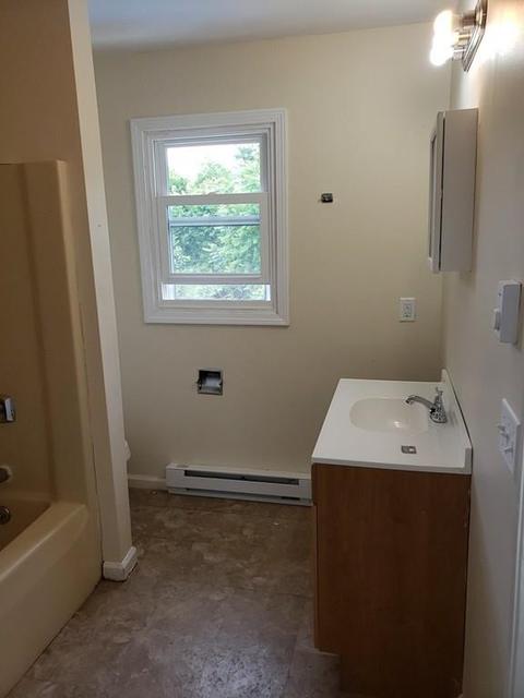 42 Chester St, Springfield, MA 01105 photo 3