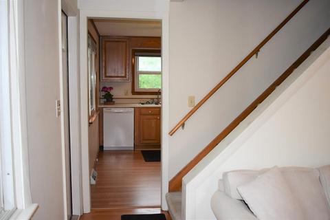72 Strong St, Easthampton, MA 01027 photo 17