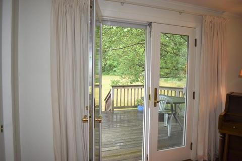 72 Strong St, Easthampton, MA 01027 photo 9