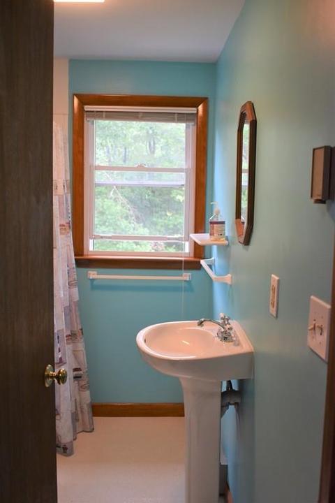 72 Strong St, Easthampton, MA 01027 photo 27