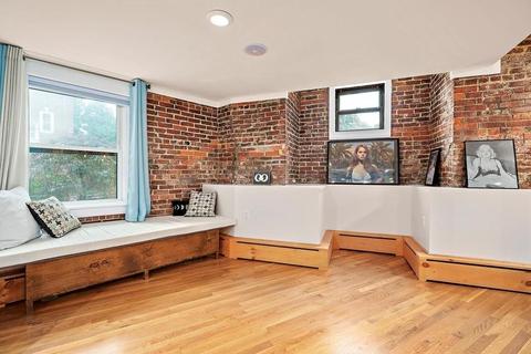 34 Garrison Rd #1B, Brookline, MA 02445 photo 4