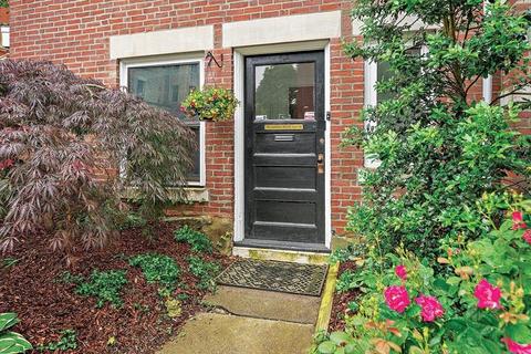 34 Garrison Rd #1B, Brookline, MA 02445 photo 1