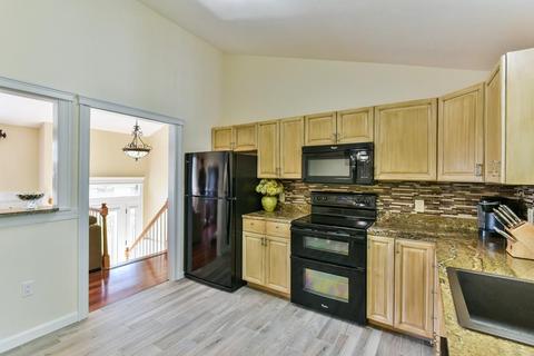 25 Riverside Dr, Webster, MA 01570 photo 13