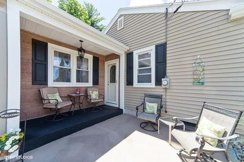 151 Blanan Dr, Chicopee, MA 01020 photo 9