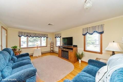 151 Blanan Dr, Chicopee, MA 01020 photo 2