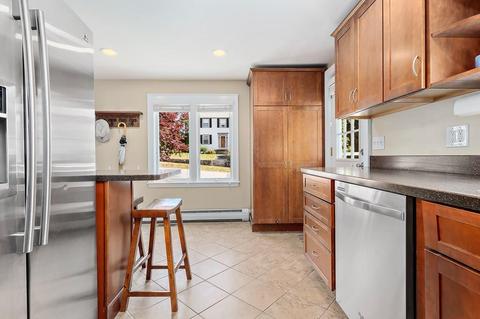 14 Burley St, Danvers, MA 01923 photo 10
