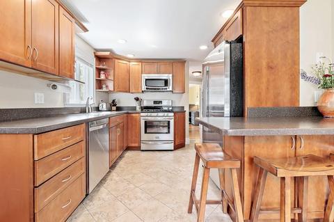 14 Burley St, Danvers, MA 01923 photo 9