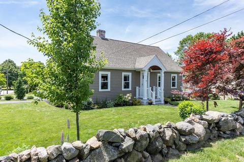 14 Burley St, Danvers, MA 01923 photo 2