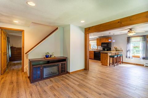 150 Royalston Rd, Phillipston, MA 01331 photo 11