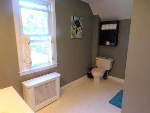 36 Frontenac St, Springfield, MA 01151 photo 13
